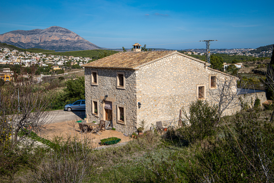 Yacimiento arqueológico Cova de les Bruixes — imagen pública